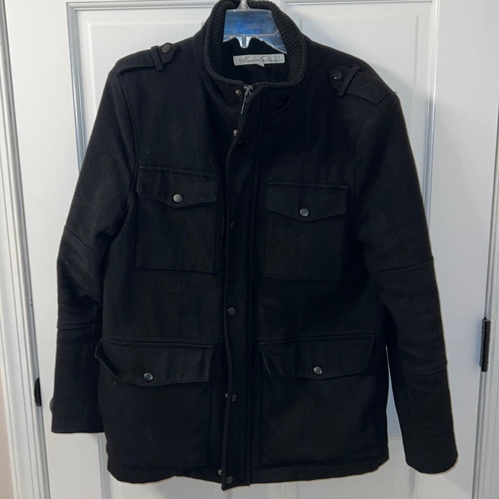 Kenneth Cole Small Black Men’s Coat with zipper and snap buttons
